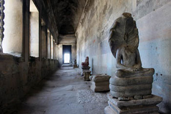 decapitated_statue350
