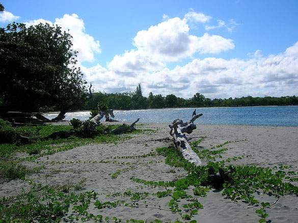 Empty-Beaches-Mahambo-2 Empty-Beaches-Mahambo-2