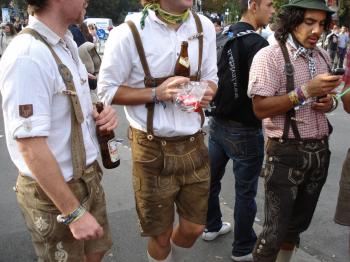 Lederhosen! Lederhosen!