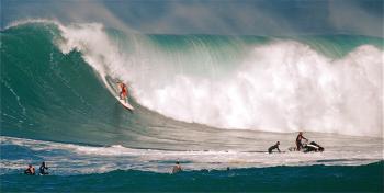 Big Wave Surfing at The Eddie