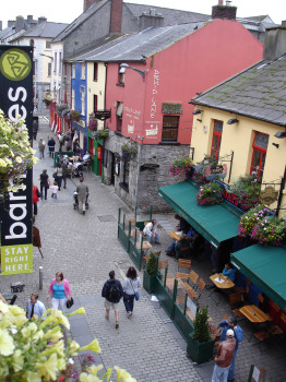 adamseper_hostels_location
