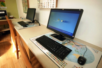 adamseper_hostels_wifi