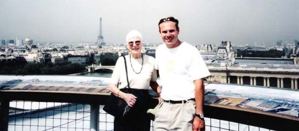 Johnny's mother was his favorite travel companion