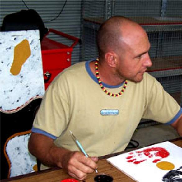 sam_painting_biripi Sam leading a painting workshop near his home in new South Wales