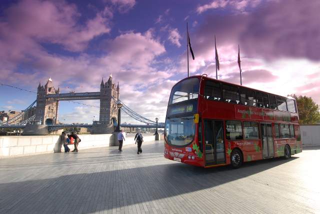PHOTO 4 DOUBLE DECKER