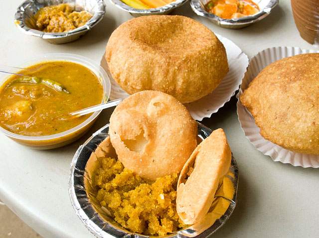 Shyam-Sweets-Bedmi-aloo