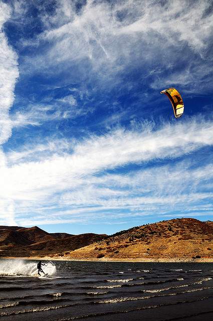 5.Kitesurfing