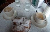 Don’t Wear Black to Cafe du Monde (& Other New Orleans Travel Tips)