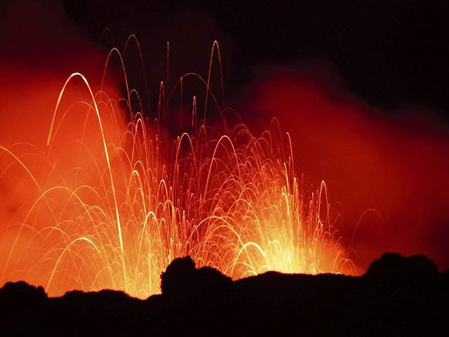 12 of the Most Active Volcanoes in the World | BootsnAll